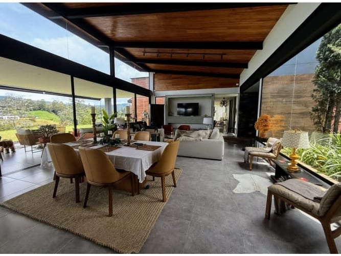 Casa de 4 alcobas en venta en Pantanillo, El Retiro, 358 m² · foto 13 de 16