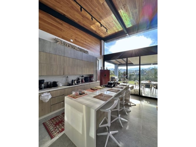 Casa de 4 alcobas en venta en Pantanillo, El Retiro, 358 m² · foto 14 de 16