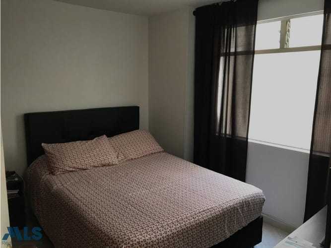 Apartaestudio en venta en Laureles, Medellín, 88 m² · foto 3 de 8