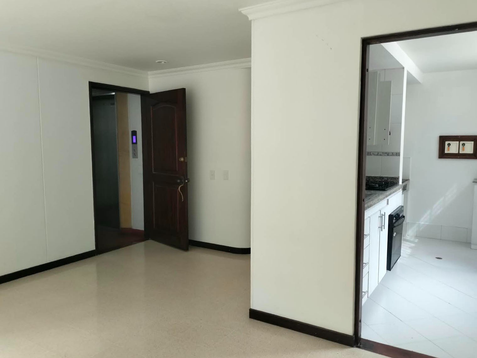 Apartamento en arriendo en El Poblado, Medellín · foto 9 de 17