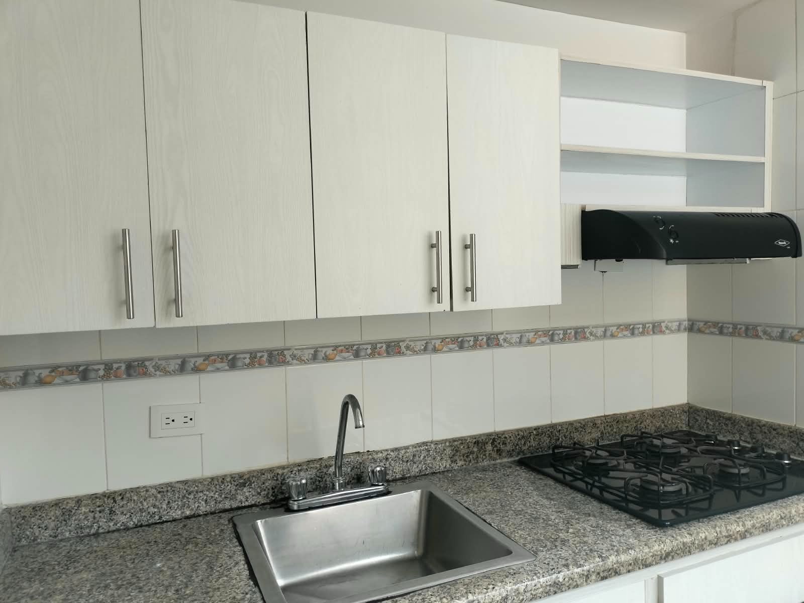 Apartamento en arriendo en El Poblado, Medellín · foto 6 de 17