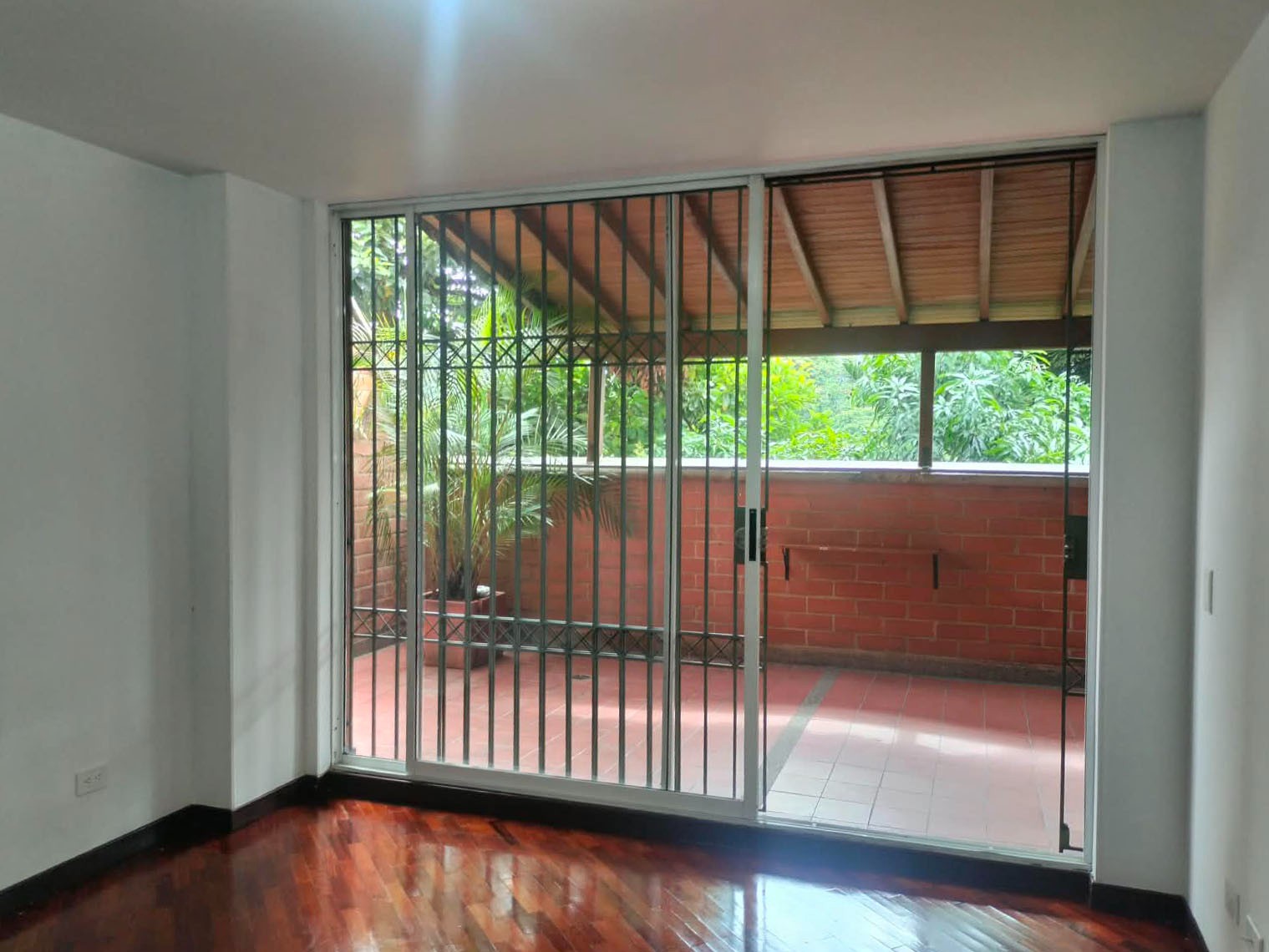 Apartamento en arriendo en El Poblado, Medellín · foto 4 de 17