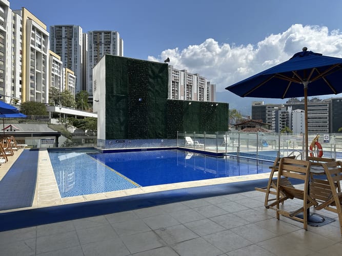 Apartamento de 2 alcobas en venta en Cañaveral, Floridablanca, 55 m² · foto 2 de 18