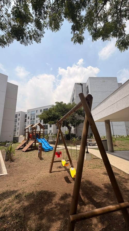 Apartamento de 2 alcobas en venta en Arroyohondo, Yumbo, 57 m² · foto 16 de 19