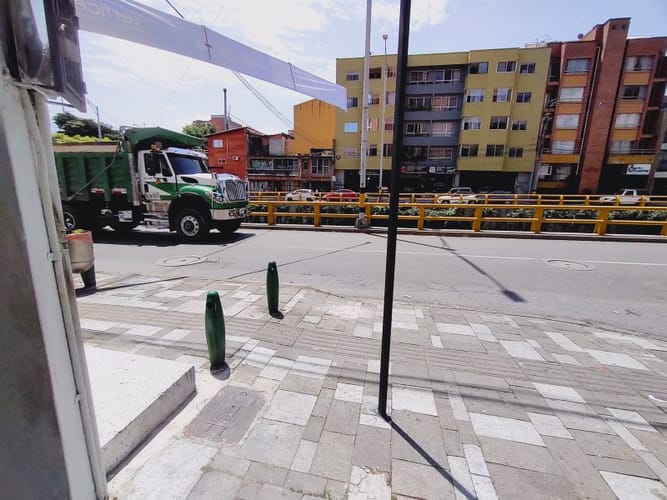 Local en arriendo en Bulerias, Medellín, 20 m² · foto 11 de 12