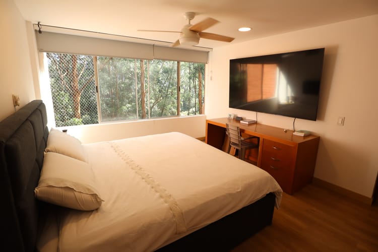 Apartamento de 3 alcobas en venta en Alto De Misael, Medellín, 92 m² · foto 3 de 18