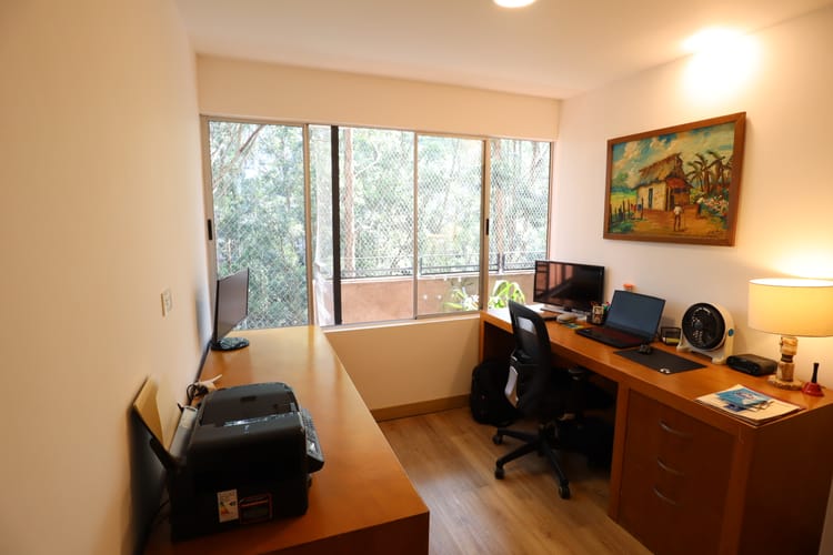 Apartamento de 3 alcobas en venta en Alto De Misael, Medellín, 92 m² · foto 6 de 18