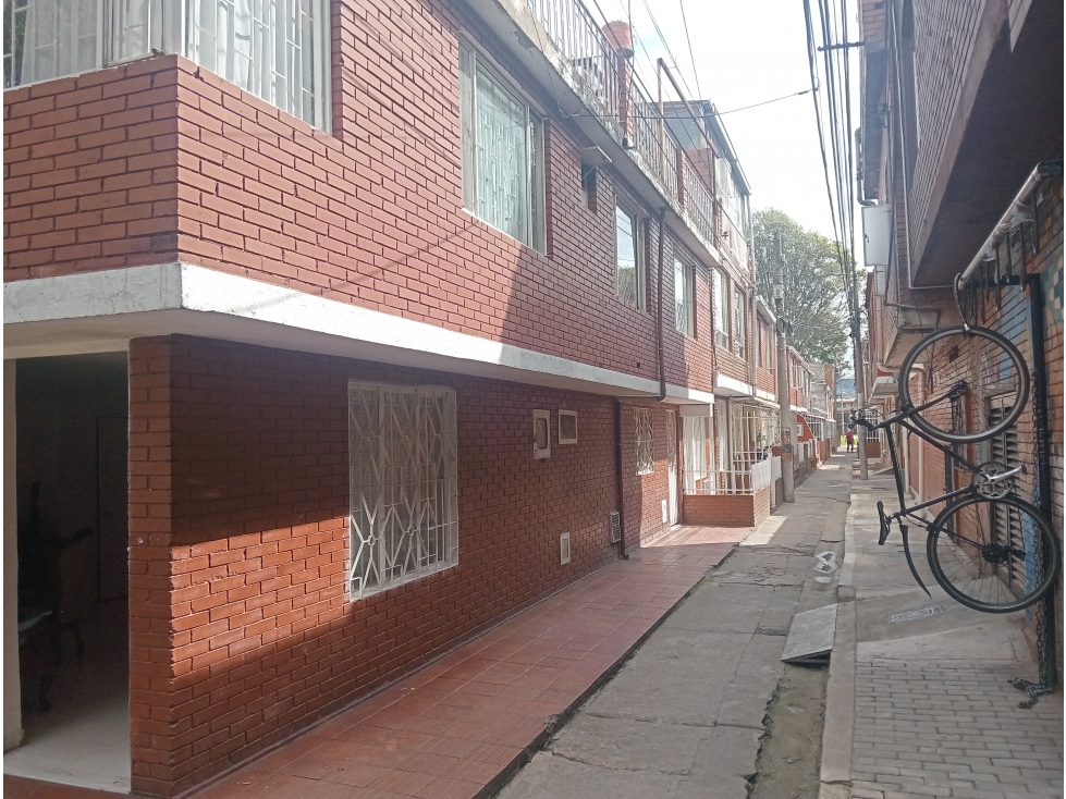 Casa en venta en Engativá, Bogotá · foto 3 de 18