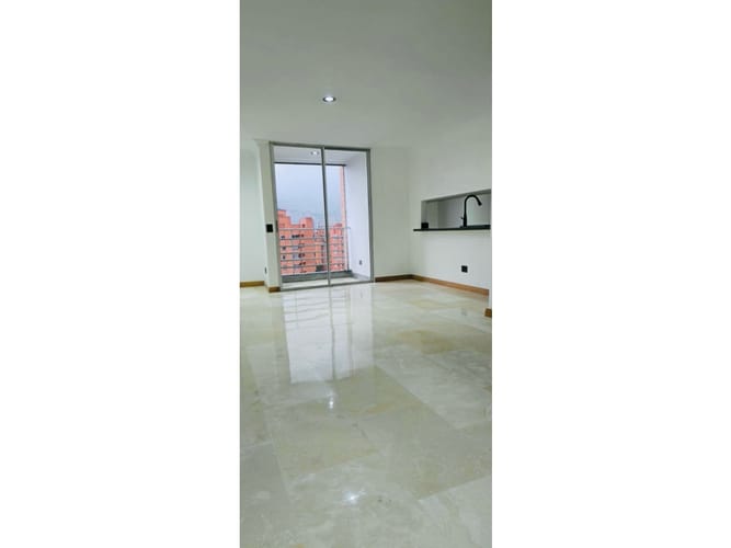 Apartamento de 5 alcobas en venta en Laureles, Medellín, 225 m² · foto 5 de 21