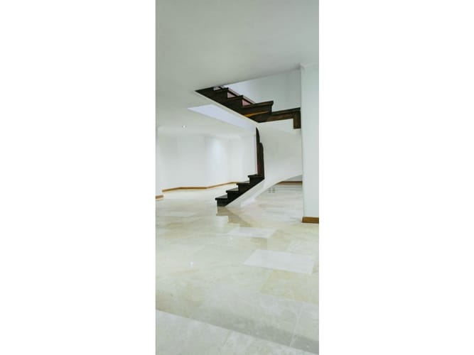 Apartamento de 5 alcobas en venta en Laureles, Medellín, 225 m² · foto 9 de 21