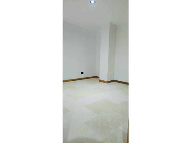 Apartamento de 5 alcobas en venta en Laureles, Medellín, 225 m² · foto 10 de 21