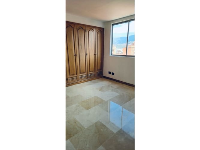 Apartamento de 5 alcobas en venta en Laureles, Medellín, 225 m² · foto 17 de 21