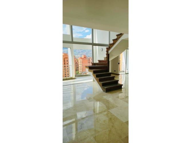 Apartamento de 5 alcobas en venta en Laureles, Medellín, 225 m² · foto 18 de 21
