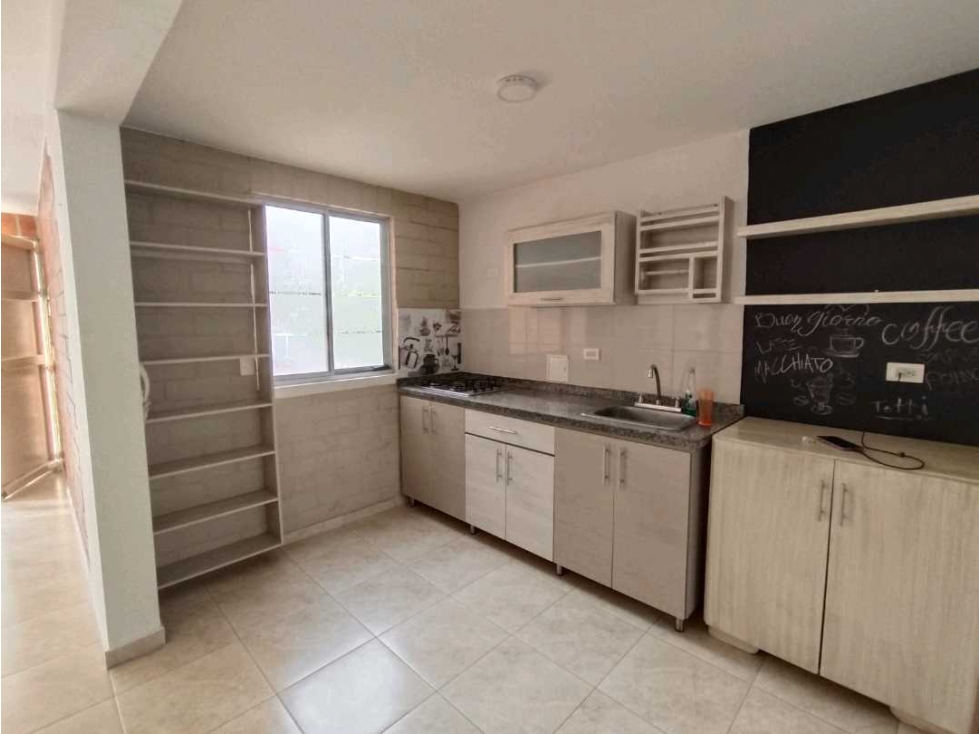Casa en venta en Cerritos, Pereira · foto 3 de 14