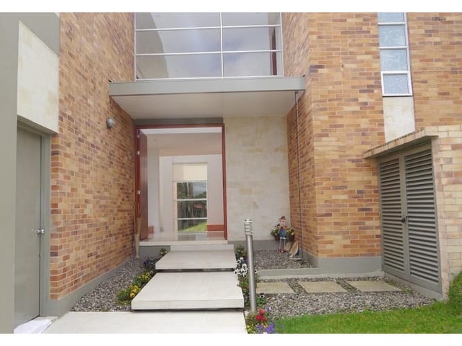 Casa de 5 alcobas en venta en Yerbabuena, Sopó, 352 m² · foto 5 de 24