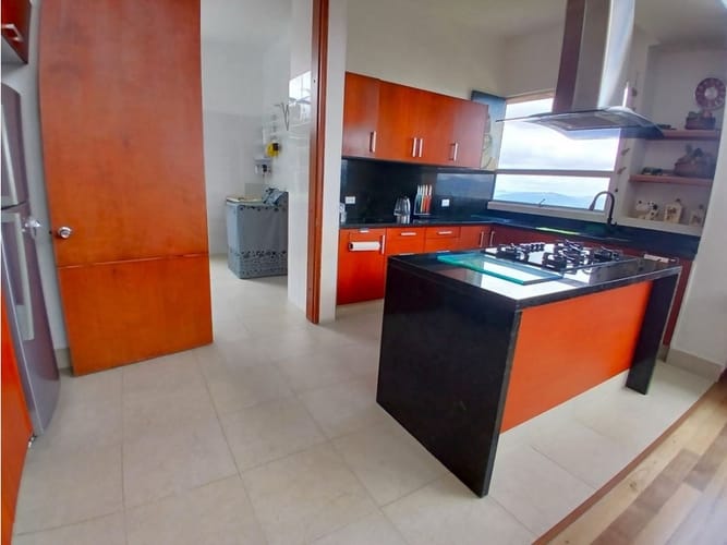 Casa de 5 alcobas en venta en Yerbabuena, Sopó, 352 m² · foto 10 de 24