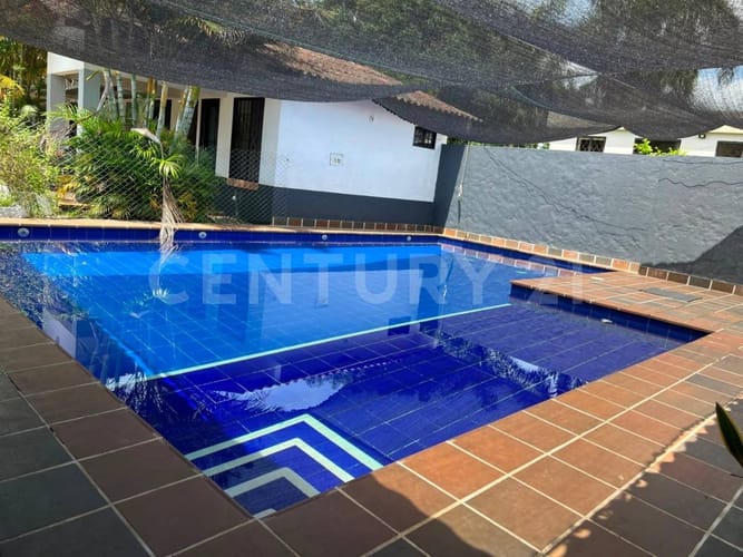 Casa de 10 alcobas en venta en Barcelona, Villavicencio, 400 m² · foto 4 de 18
