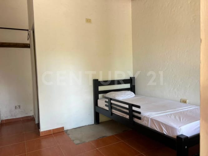 Casa de 10 alcobas en venta en Barcelona, Villavicencio, 400 m² · foto 6 de 18