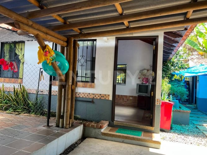 Casa de 10 alcobas en venta en Barcelona, Villavicencio, 400 m² · foto 7 de 18