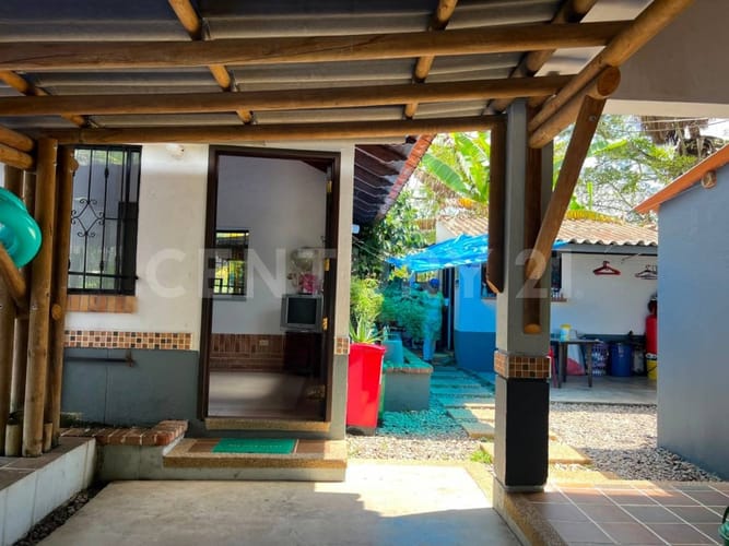 Casa de 10 alcobas en venta en Barcelona, Villavicencio, 400 m² · foto 16 de 18