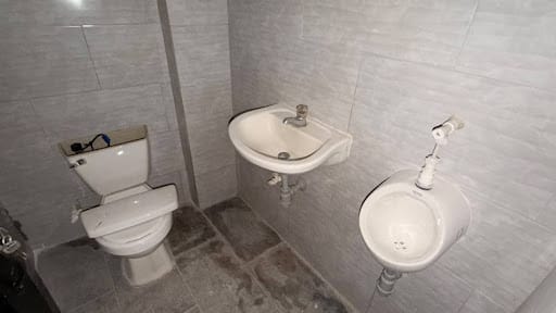 Bodega en arriendo en San Joaquin, Medellín, 180 m² · foto 2 de 17