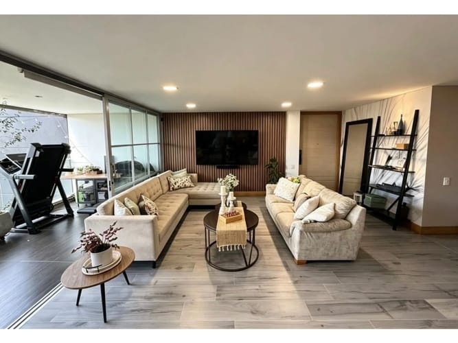 Apartamento de 3 alcobas en venta en El Tesoro, Envigado, 205 m² · foto 6 de 17