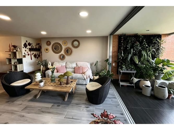 Apartamento de 3 alcobas en venta en El Tesoro, Envigado, 205 m² · foto 14 de 17
