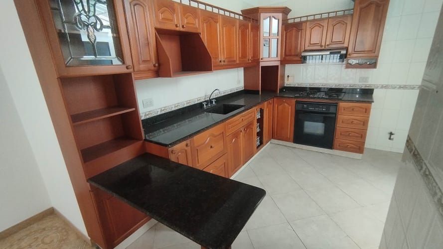 Local en arriendo en Bolivariana, Medellín, 380 m² · foto 12 de 18