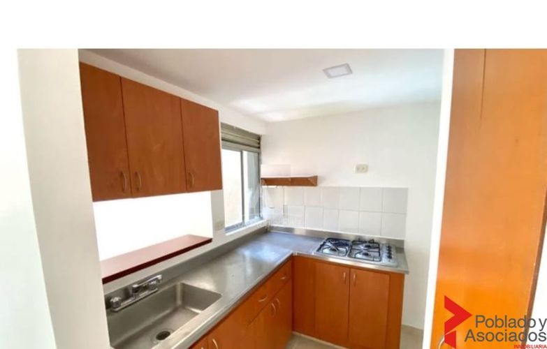Apartamento de 2 alcobas en arriendo en El Poblado, Medellín, 59 m² · foto 3 de 11