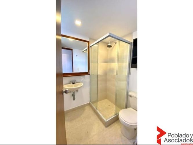 Apartamento de 2 alcobas en arriendo en El Poblado, Medellín, 59 m² · foto 7 de 11