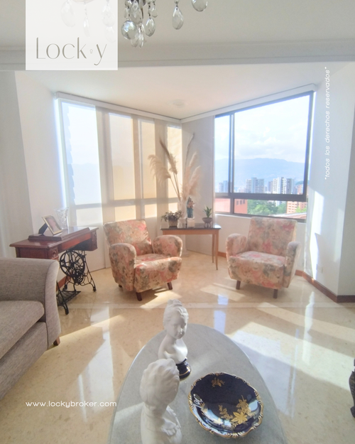 Apartamento de 3 alcobas en venta en El Tesoro, Medellín, 138 m² · foto 2 de 13