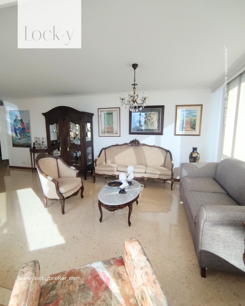 Apartamento de 3 alcobas en venta en El Tesoro, Medellín, 138 m² · foto 3 de 13