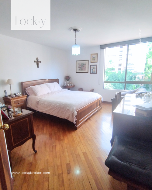 Apartamento de 3 alcobas en venta en El Tesoro, Medellín, 138 m² · foto 10 de 13