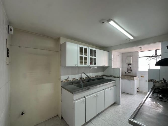 Apartamento de 3 alcobas en venta en El Poblado, Medellín, 135 m² · foto 9 de 22