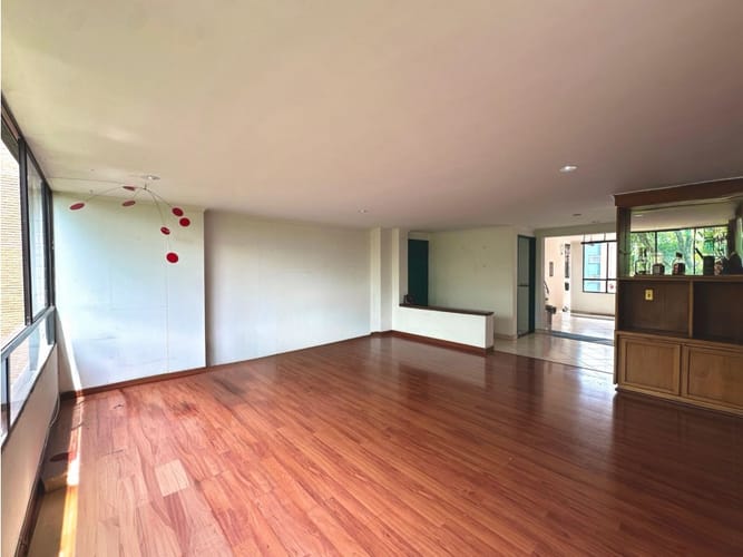 Apartamento de 3 alcobas en venta en El Poblado, Medellín, 135 m² · foto 13 de 22