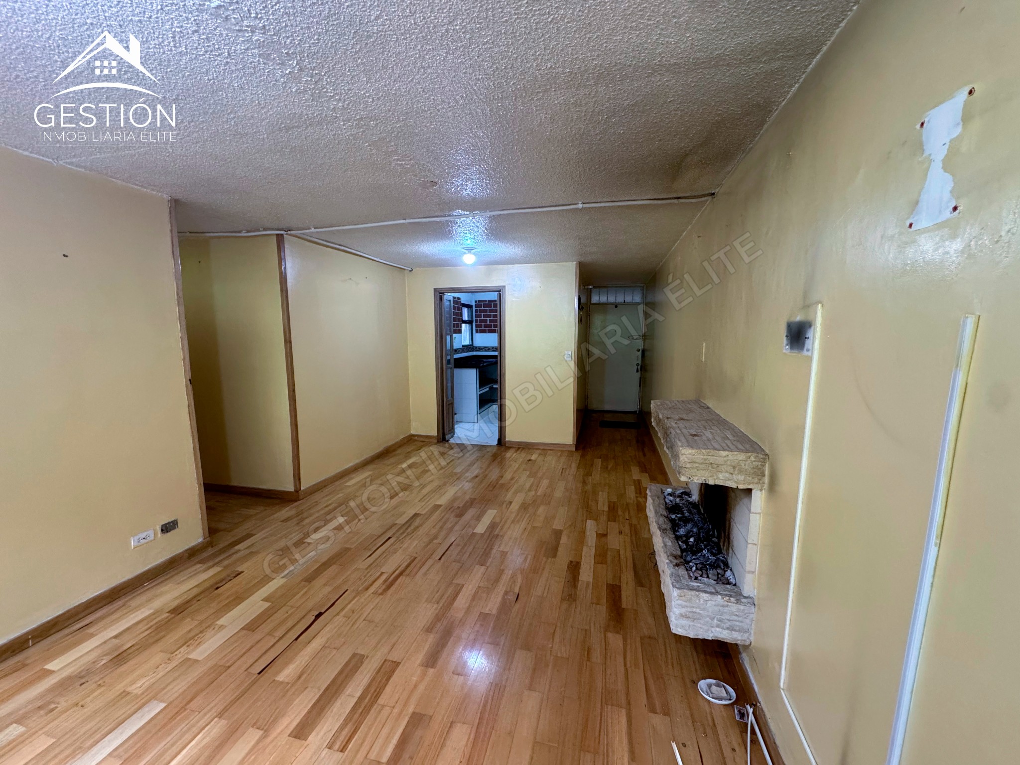 Apartamento en venta en La Candelaria, Bogotá · foto 2 de 21