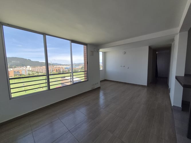 Apartamento de 2 alcobas en arriendo en Fac, Madrid, 54 m² · foto 2 de 14