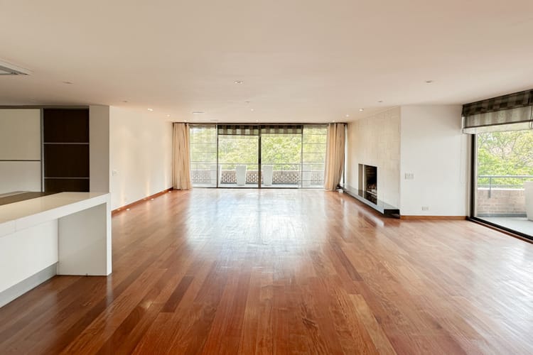 Apartamento de 2 alcobas en venta en La Cabrera, Bogotá, 249 m² · foto 3 de 24