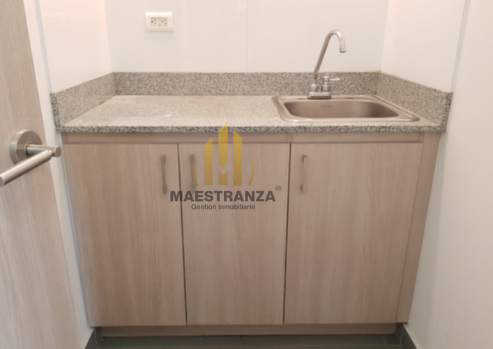 Oficina en arriendo en Milla De Oro, Medellín, 51 m² · foto 11 de 15