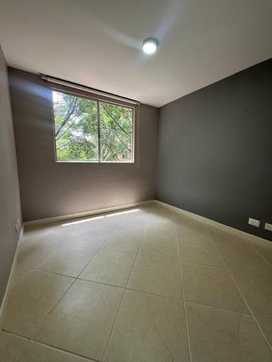 Apartamento de 2 alcobas en arriendo en Castropol, Medellín, 75 m² · foto 12 de 20