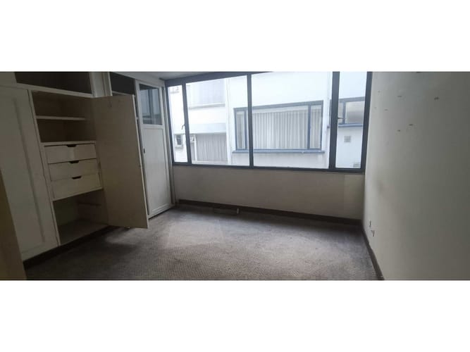 Apartamento de 3 alcobas en venta en Policarpa Salavarreta, Bogotá, 168 m² · foto 11 de 18