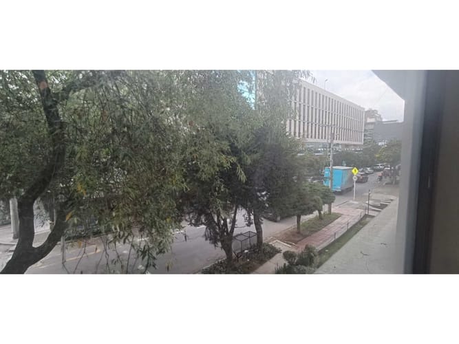 Apartamento de 3 alcobas en venta en Policarpa Salavarreta, Bogotá, 168 m² · foto 15 de 18