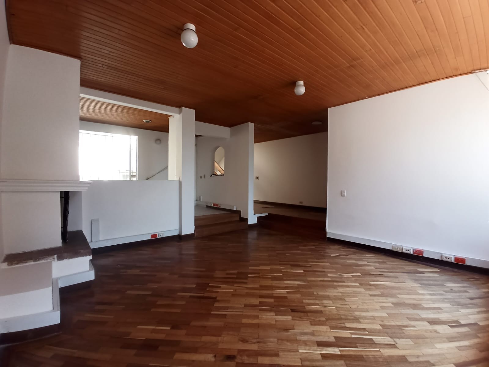 Casa en venta en Cedritos, Bogotá · foto 4 de 23