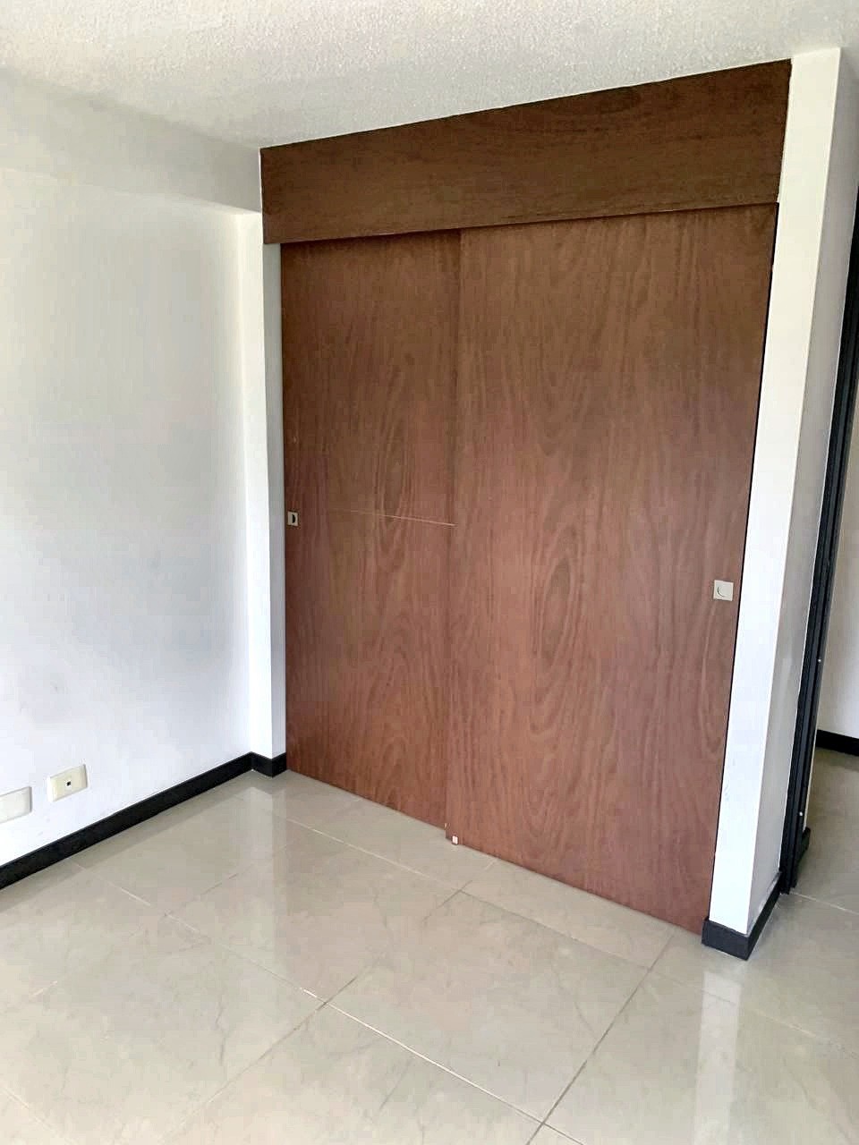 Apartamento en venta en Loma De Los Bernal, Medellín · foto 12 de 15