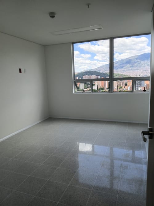 Consultorio en venta en La America, Medellín, 29 m² · foto 20 de 24