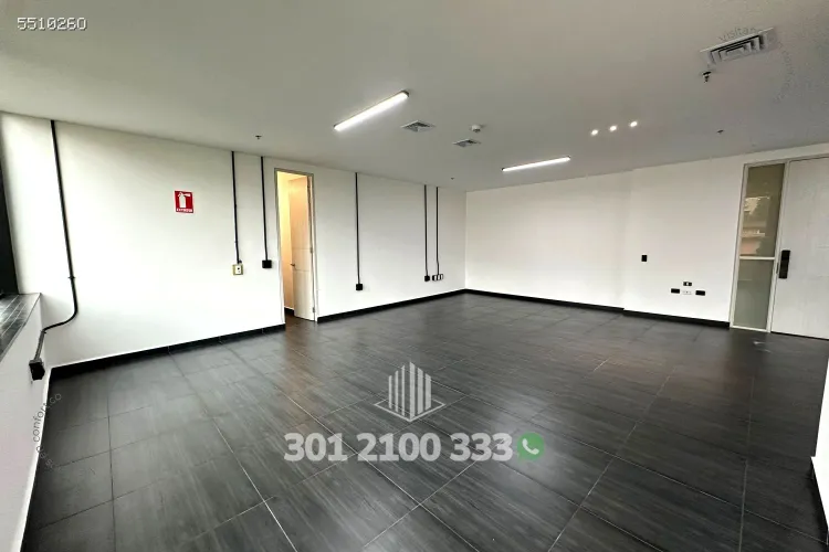 Oficina en arriendo en Santa Maria De Los Angeles, Medellín, 114 m² · foto 3 de 11