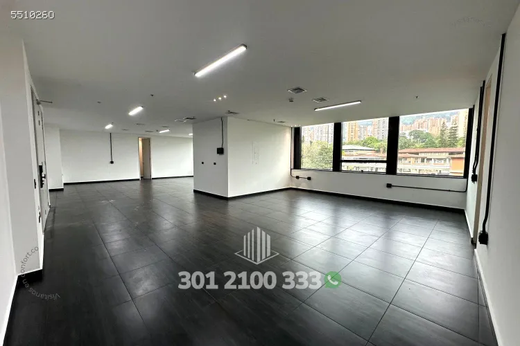 Oficina en arriendo en Santa Maria De Los Angeles, Medellín, 114 m² · foto 4 de 11