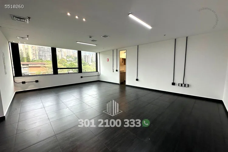 Oficina en arriendo en Santa Maria De Los Angeles, Medellín, 114 m² · foto 5 de 11