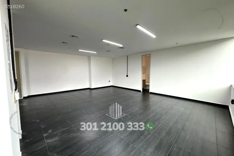 Oficina en arriendo en Santa Maria De Los Angeles, Medellín, 114 m² · foto 9 de 11