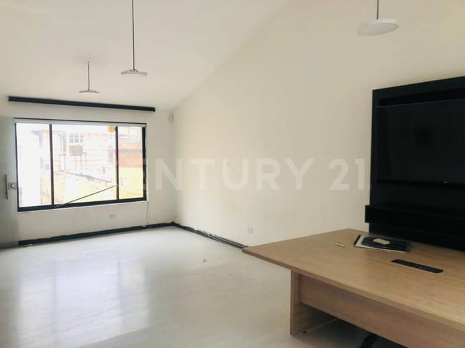Casa de 3 alcobas en venta en Marly, Bogotá, 663 m² · foto 10 de 24